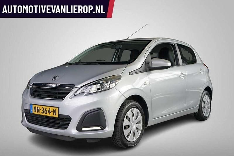 Grijs, metallic lak Gebruikt 2014 Peugeot 108 Active Hatchback | € 6.999 (Eerlijke prijs) - Afbeelding 1/4