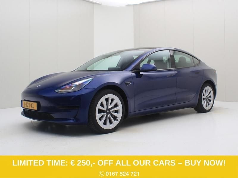 Blauw Occasion 2021 Tesla Model 3 Standard Range Sedan | € 24.400 (Eerlijke prijs) - Afbeelding 1/4