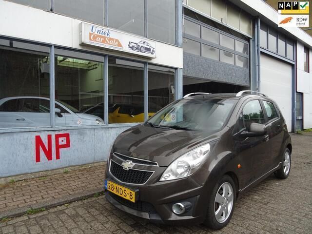 Bruin Gebruikt 2010 Chevrolet Spark LT Hatchback | € 2.250 (Eerlijke prijs) - Afbeelding 1/4