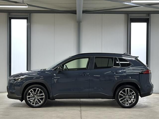 Grijs Nieuw 2025 Toyota Corolla Cross Executive SUV | € 47.850 - Afbeelding 1/4