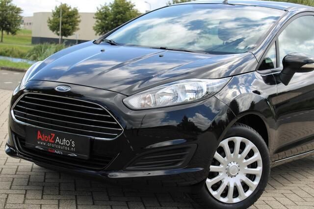 Occasion Ford Fiesta Style 82 PK (60 kW) 2013 Zwart Hatchback