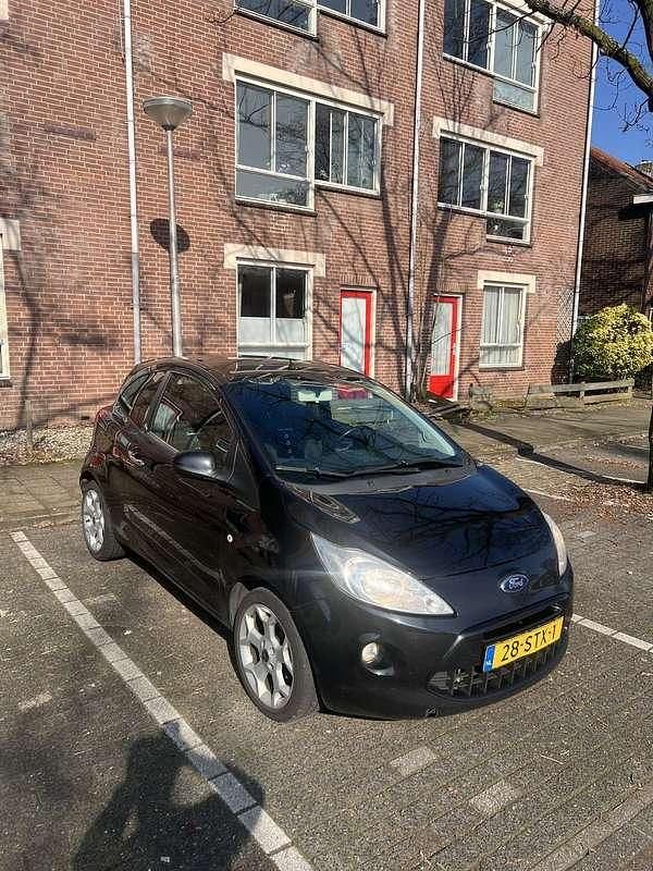 Zwart Gebruikt 2011 Ford Ka Metall Hatchback | € 2.500 (Goede deal) - Afbeelding 1/4