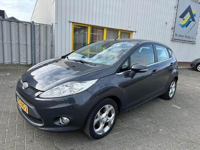Grijs Gebruikt 2009 Ford Fiesta Titanium Hatchback | € 3.240 (Goede deal) - Afbeelding 1/4