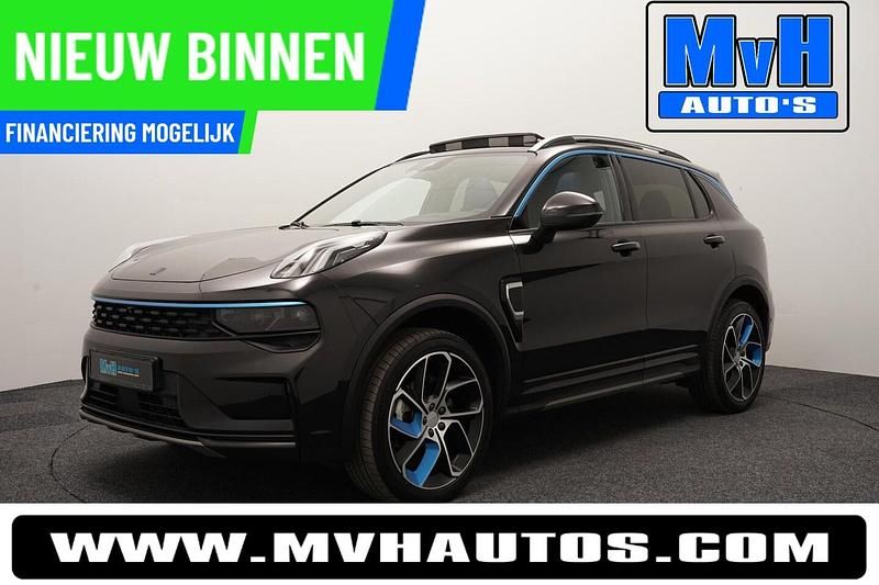 Zwart (metallic) Gebruikt 2024 Lynk & Co 01 SUV | € 31.999 (Iets duurder) - Afbeelding 1/1