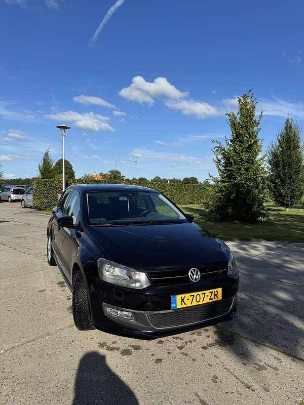 Zwart Occasion 2012 VW Polo Hatchback | € 5.500 (Eerlijke prijs) - Afbeelding 1/4