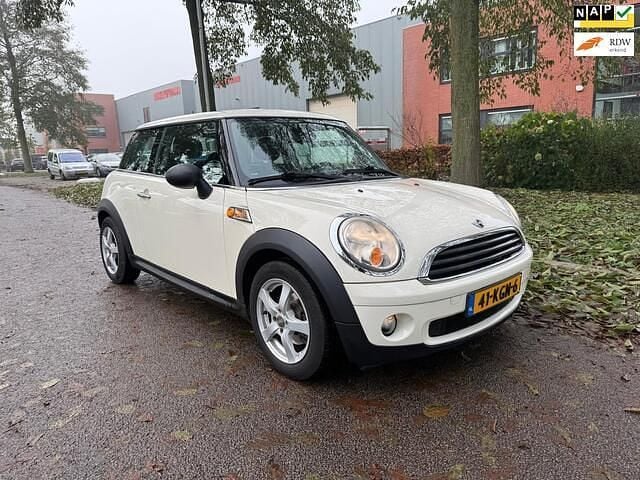 Wit Gebruikt 2009 Mini ONE Business Hatchback | € 3.950 (Eerlijke prijs) - Afbeelding 1/4