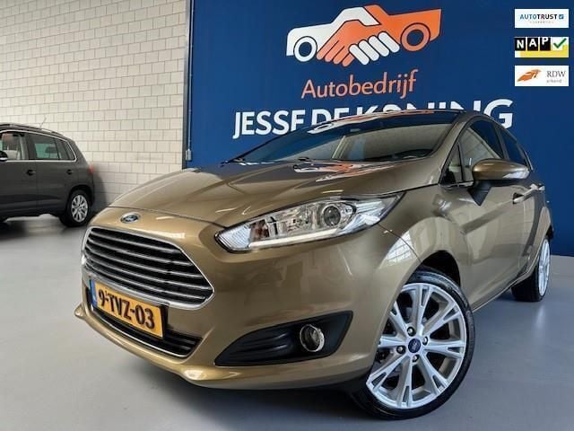 Bruin Gebruikt 2014 Ford Fiesta Titanium Hatchback | € 8.950 (Iets duurder) - Afbeelding 1/4