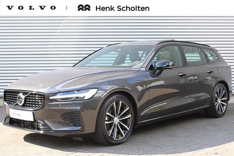 Grijs Gebruikt 2024 Volvo V60 Plus Stationwagen | € 46.950 (Eerlijke prijs) - Afbeelding 1/4