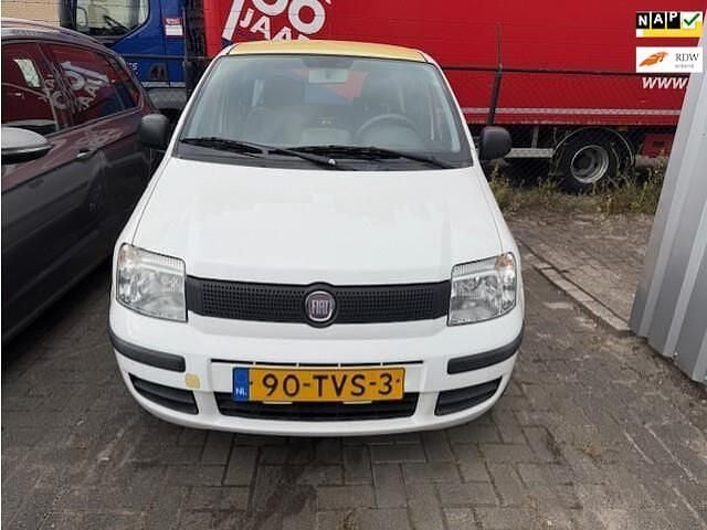 Geel Gebruikt 2012 Fiat Panda Classica Hatchback | € 3.250 - Afbeelding 1/4