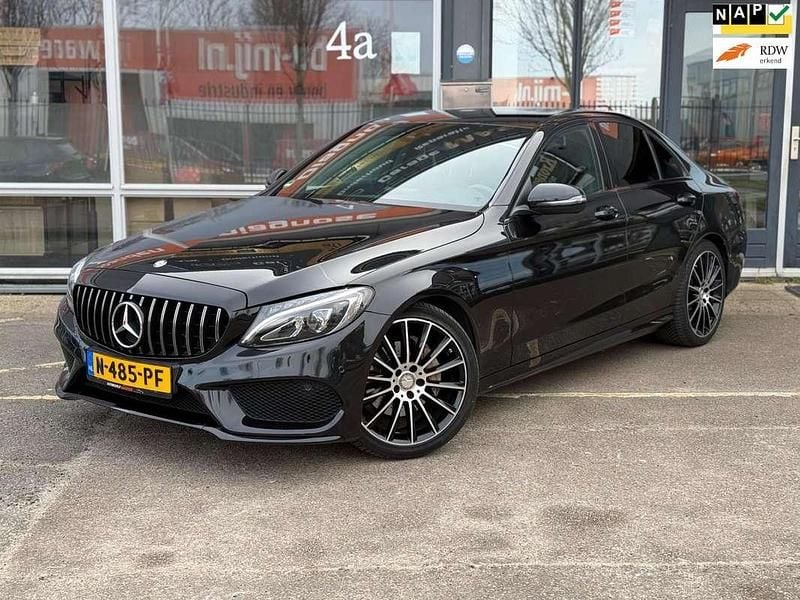 Occasion Mercedes C180 AMG line 157 PK (115 kW) 2015 Zwart Sedan