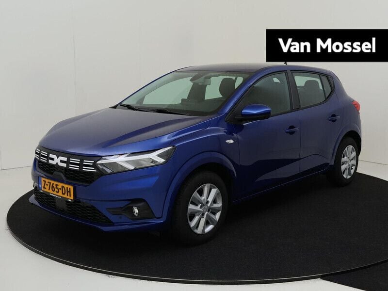 Wit Gebruikt 2024 Dacia Sandero Expression Hatchback | € 17.430 (Goede deal) - Afbeelding 1/4