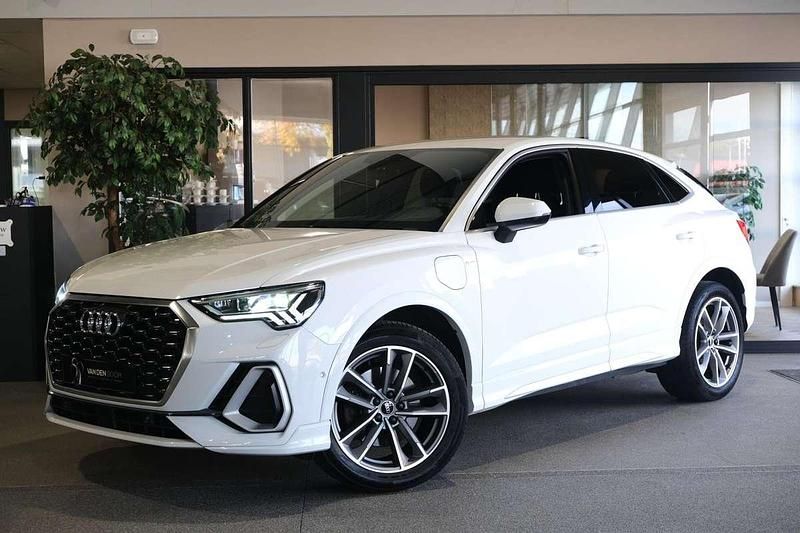 Wit Gebruikt 2021 Audi Q3 Sportback S-Line SUV | € 32.950 (Eerlijke prijs) - Afbeelding 1/4