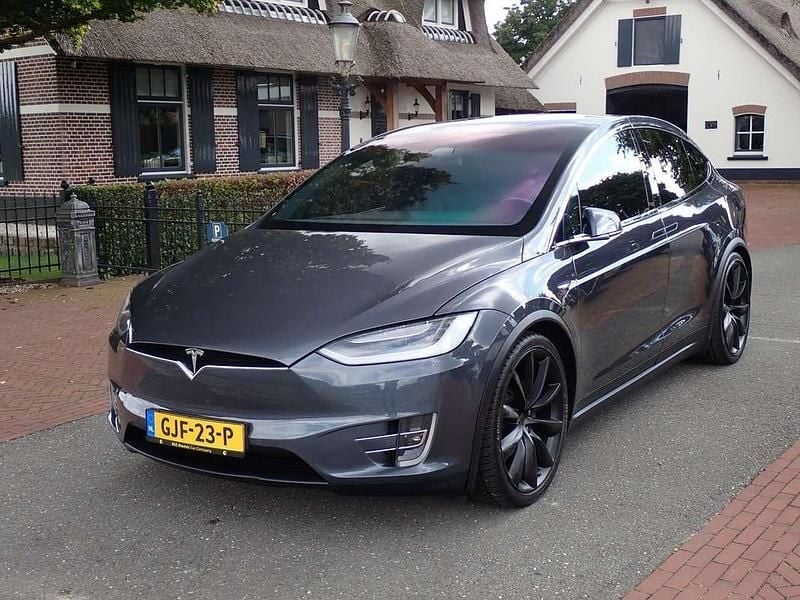Grijs Gebruikt 2018 Tesla Model X SUV | € 26.900 (Goede deal) - Afbeelding 1/4