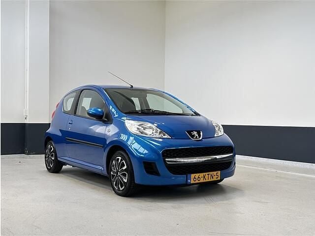 Blauw Gebruikt 2010 Peugeot 107 Hatchback | € 4.949 (Eerlijke prijs) - Afbeelding 1/4
