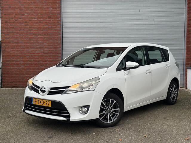 Wit (metallic) Occasion 2014 Toyota Verso MPV | € 5.499 (Super prijs) - Afbeelding 1/4