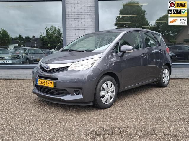 Grijs Gebruikt 2013 Subaru Trezia Comfort Hatchback | € 8.250 - Afbeelding 1/4