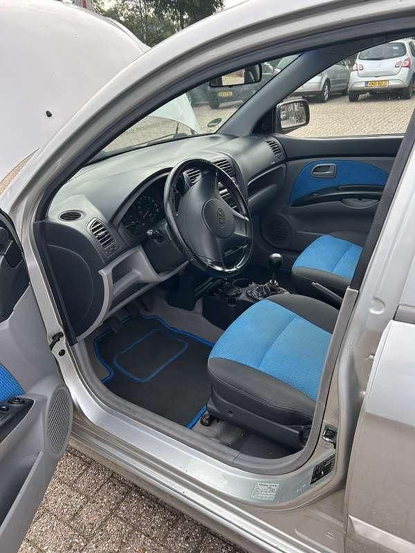 Occasion Kia Picanto EX 65 PK (47 kW) 2004 Grijs Hatchback