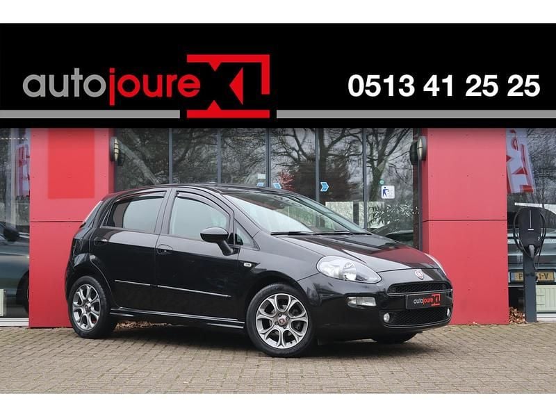 Zwart Gebruikt 2015 Fiat Punto Lounge Hatchback | € 6.950 (Duur) - Afbeelding 1/4