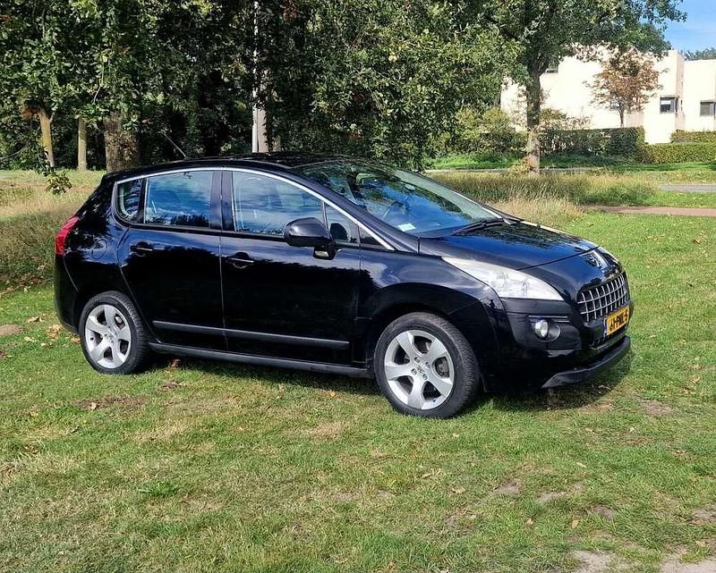 Zwart Gebruikt 2011 Peugeot 3008 MPV | € 3.250 (Goede deal) - Afbeelding 1/4
