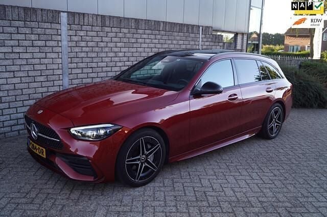 Rood Gebruikt 2022 Mercedes C200 AMG line Stationwagen | € 36.450 (Eerlijke prijs) - Afbeelding 1/4