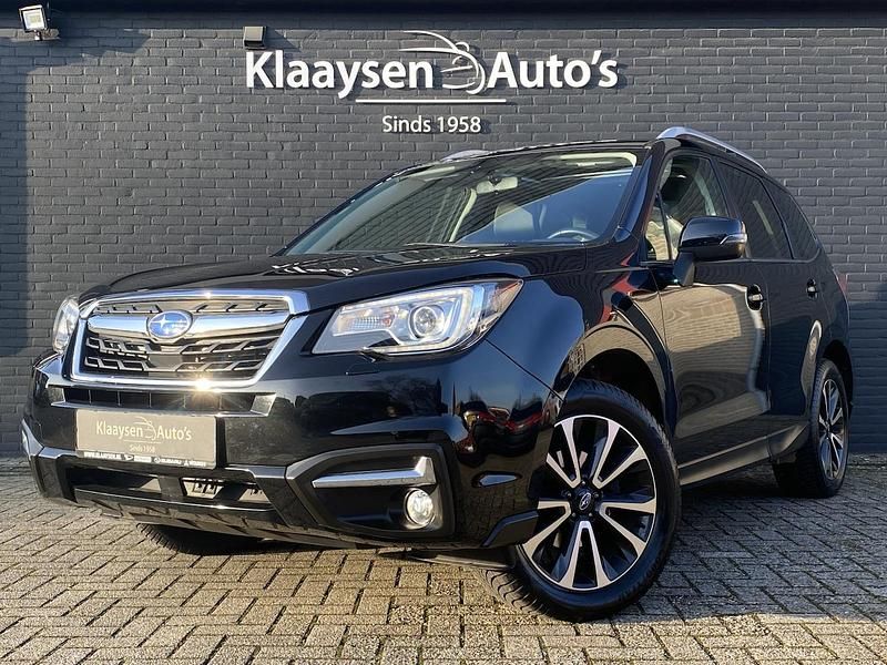 Zwart (metallic) Occasion 2017 Subaru Forester Premium SUV | € 26.345 (Eerlijke prijs) - Afbeelding 1/4