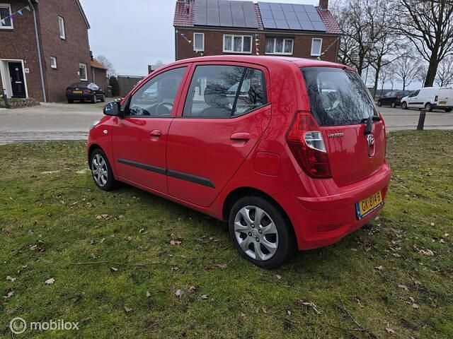 Occasion Hyundai i10 69 PK (50 kW) 2011 Rood Hatchback