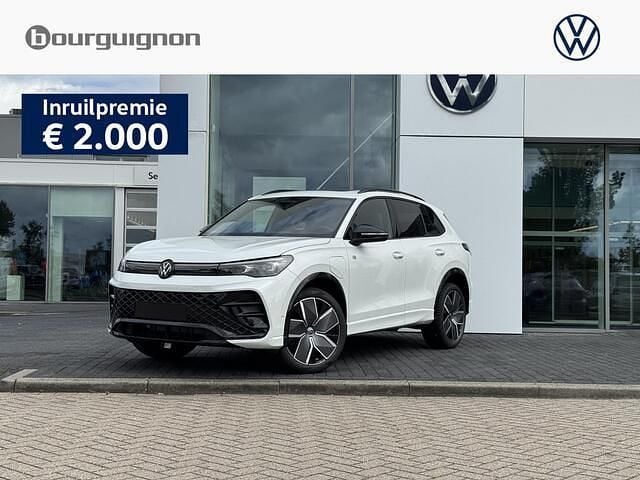 Wit Nieuw 2025 VW Tiguan R-line Edition SUV | € 61.482 (Duur) - Afbeelding 1/4
