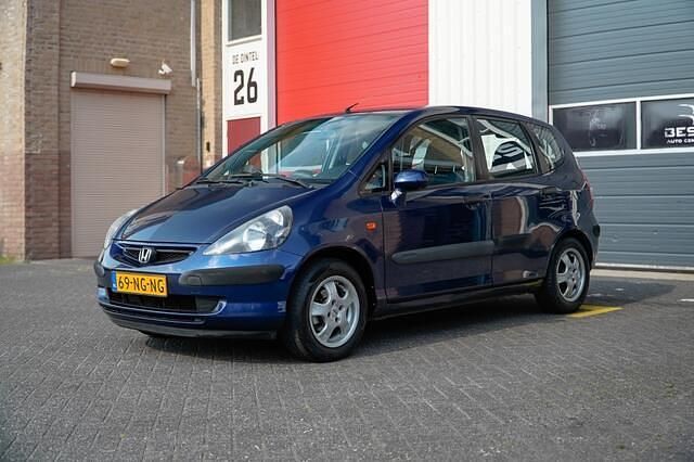 Blauw Gebruikt 2003 Honda Jazz LS Hatchback | € 1.999 (Eerlijke prijs) - Afbeelding 1/4