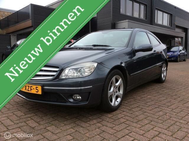Grijs Gebruikt 2011 Mercedes CLC180 Prestige Hatchback | € 6.950 - Afbeelding 1/4