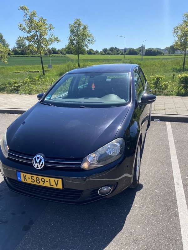 Zwart Gebruikt 2010 VW Golf VI Highline Stationwagen | € 5.500 (Eerlijke prijs) - Afbeelding 1/4