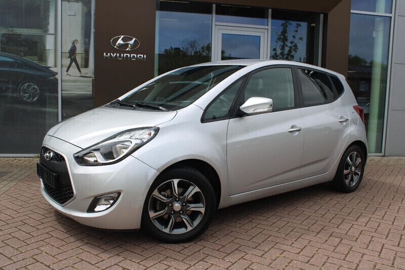 Zilver Gebruikt 2017 Hyundai ix20 GO! MPV | € 12.900 (Eerlijke prijs) - Afbeelding 1/4