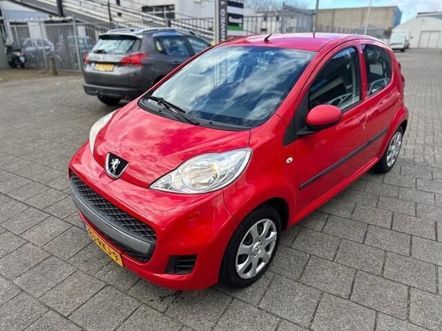 Occasion Peugeot 107 68 PK (50 kW) 2011 Rood Hatchback