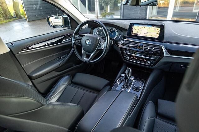 Occasion BMW 520 Sport Line 184 PK (135 kW) 2018 Zwart (metallic) Stationwagen