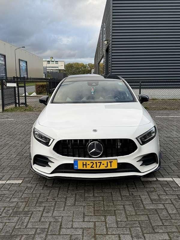 Gebruikt 2019 Mercedes A250 AMG line Hatchback | € 30.900 (Iets duurder) - Afbeelding 1/4