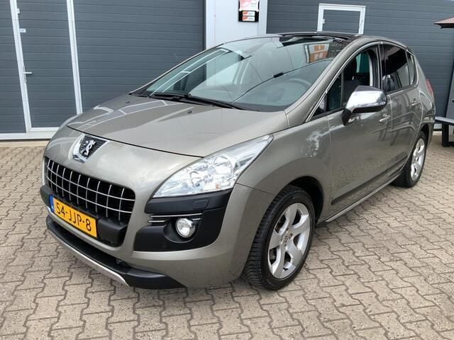 Grijs Gebruikt 2009 Peugeot 3008 GT MPV | € 3.450 (Eerlijke prijs) - Afbeelding 1/4