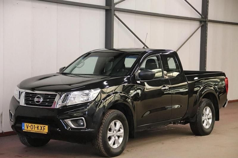 Zwart Occasion 2017 Nissan Navara Pickup | € 21.900 (Duur) - Afbeelding 1/4