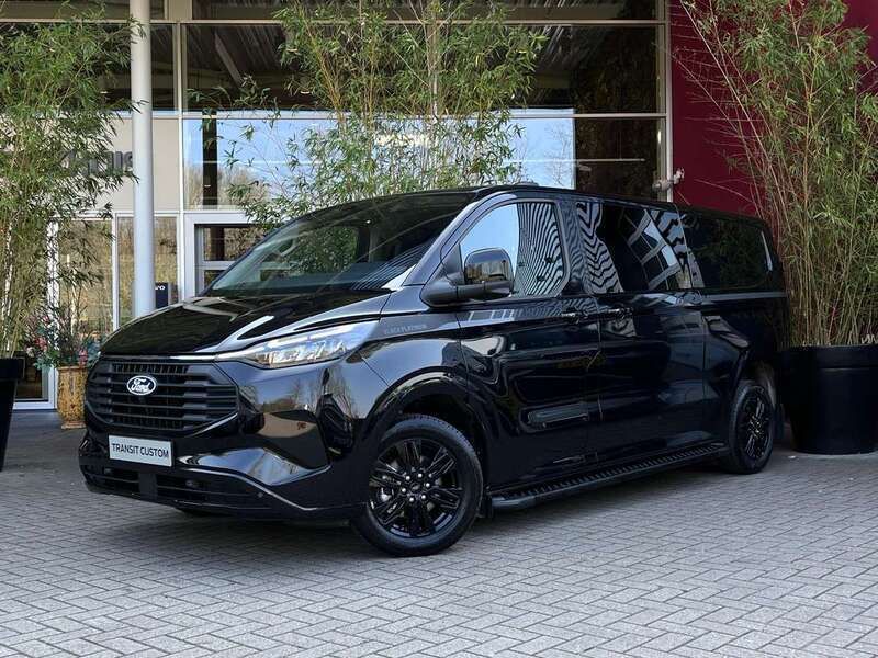 Zwart Nieuw 2025 Ford Transit Custom Limited Van | € 56.710 - Afbeelding 1/4