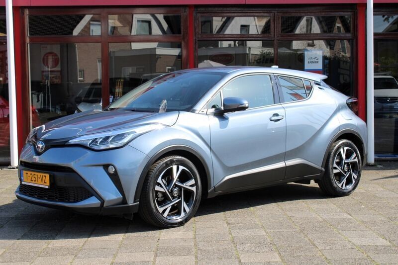Grijs Gebruikt 2023 Toyota C-HR SUV | € 29.245 (Eerlijke prijs) - Afbeelding 1/4
