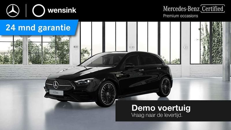 Zwart, metallic lak Gebruikt 2025 Mercedes A250 Business Hatchback | € 41.850 (Iets duurder) - Afbeelding 1/4