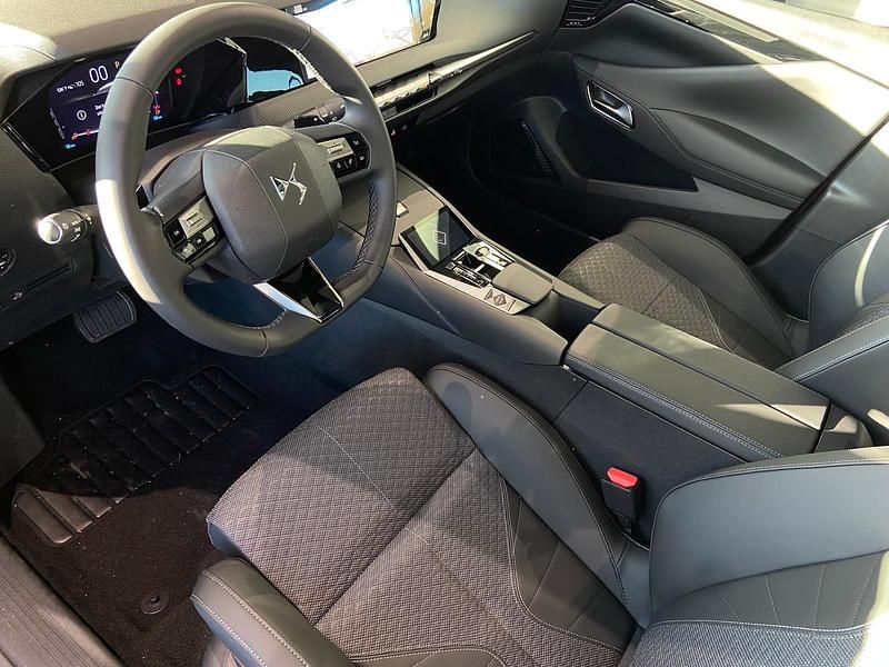 Occasion DS Automobiles DS4 225 PK (165 kW) 2025 Paars Hatchback