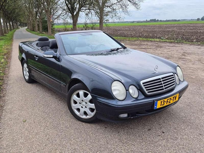 Zwart Gebruikt 2000 Mercedes CLK200 Avantgarde Cabriolet | € 3.999 - Afbeelding 1/4
