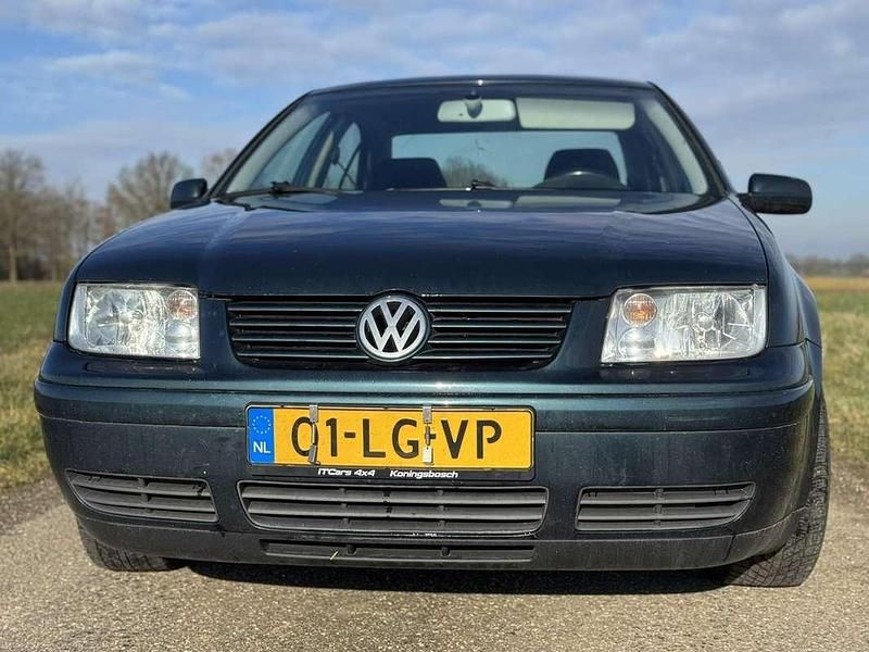 Occasion VW Bora Comfortline 105 PK (77 kW) 2003 Groen Sedan