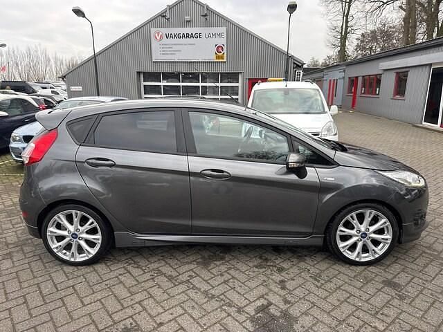Occasion Ford Fiesta ST-Line 101 PK (74 kW) 2017 Grijs (metallic) Hatchback