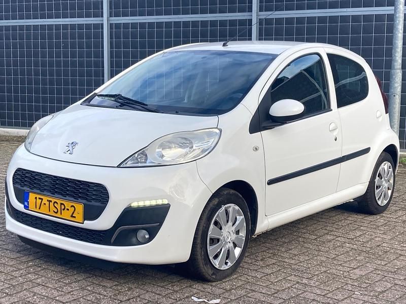 Occasion Peugeot 107 Active 68 PK (50 kW) 2012 Wit Hatchback