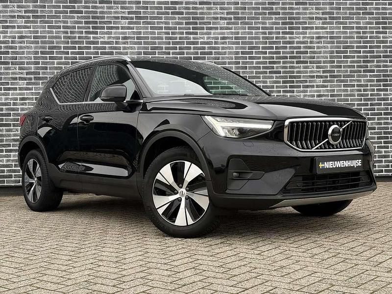 Occasion Volvo XC40 Core 211 PK (155 kW) 2022 Zwart SUV