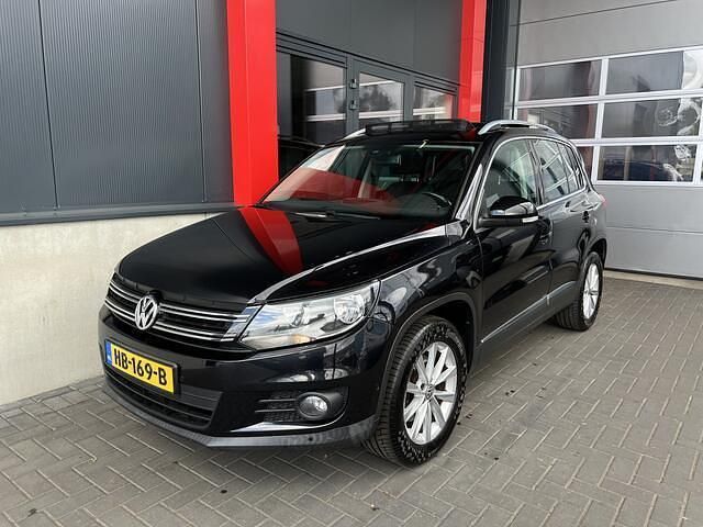Zwart Gebruikt 2014 VW Tiguan SUV | € 12.950 (Iets duurder) - Afbeelding 1/4