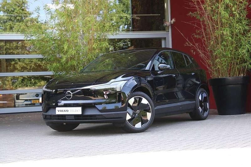Zwart Gebruikt 2025 Volvo EX30 Core SUV | € 34.900 (Eerlijke prijs) - Afbeelding 1/4