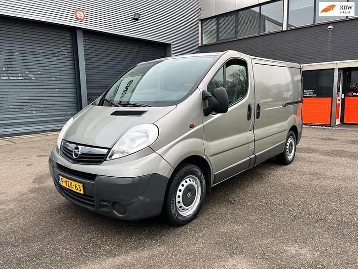 Occasion 2012 Opel Vivaro Selection MPV | € 4.000 (Eerlijke prijs) - Afbeelding 1/4