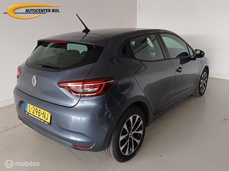 Occasion Renault Clio V Zen 91 PK (66 kW) 2021 Grijs Hatchback