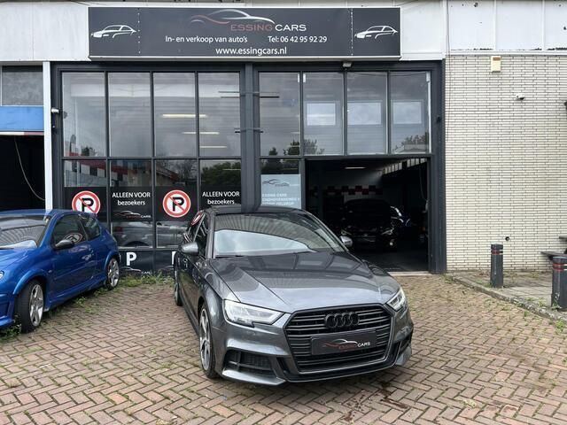 Grijs Gebruikt 2017 Audi A3 Sportback S-Line Hatchback | € 14.975 (Iets duurder) - Afbeelding 1/4